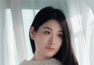 【私拍】卿本佳人，清纯美女学妹“玲珑”约拍开始！