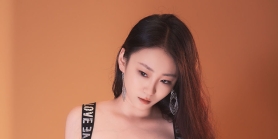 【私拍】独家发布！20岁E杯+极品美胸美女“莎莎”约拍开始！